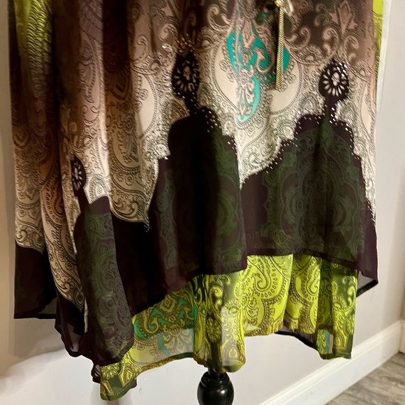 ONE WORLD 1x GREEN LIGHTWEIGHT LAYERED RUFFLED SEQUIN BEADED TUNIC - Picture 5 of 10